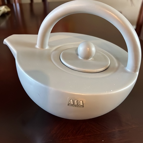 AZA Modern Teapot made in Portugal color light gray Ceramic Teapot - Picture 3 of 15